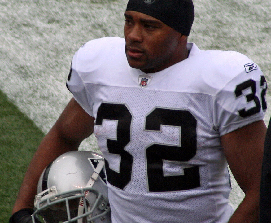 Jahmyr Gibbs encabeza las apuestas para ser el Jugador Ofensivo del Año de la NFL en 2026