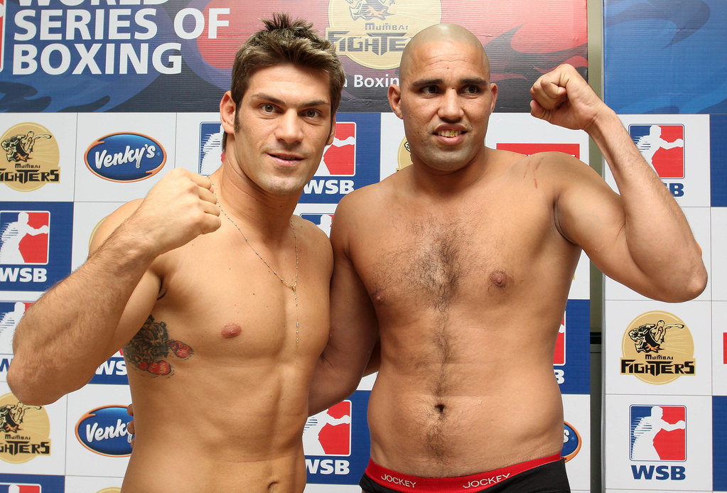 Russell sufre más de la cuenta ante Hiraoka y enciende dudas de cara a un posible duelo con Shakur Stevenson