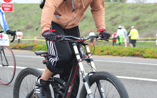 Influencer china pierde patrocinio tras ser descubierta usando bicicleta durante un maratón