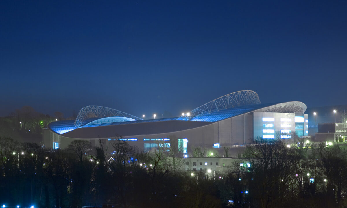 Lions visitan a unos Panthers debilitados por lesiones en duelo nocturno de la NFL